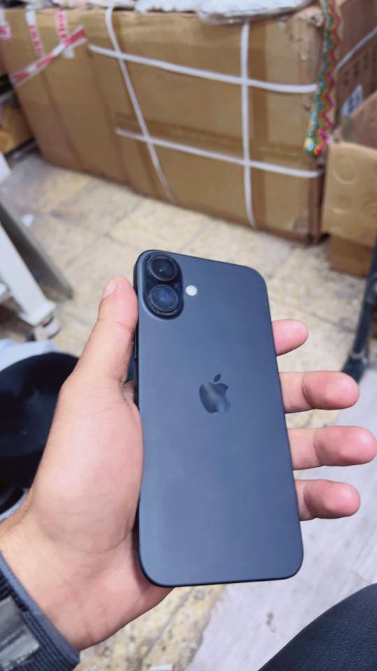 16 بلص لون اسود
ذاكره 128
بطاريه 91‎%‎ 
الجهاز مكفول كفاله عامه
مكاني بغداد
السعر 950 
***********
