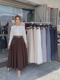 اسود وجوزي فقط تنوره كلوش بحزام جلد خامة دابل ايطالي اورجينال قياسات 3...