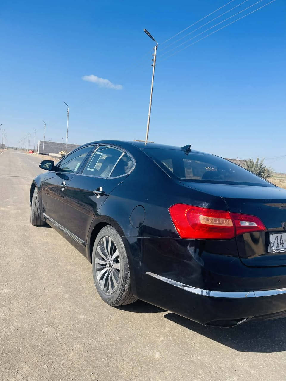 السلام عليكم
كيا كادنزا 
موديل 2014 خليجي 
محرك 3500– 6 سلندر باقي التفاصيل أتصال عل رقم***********
