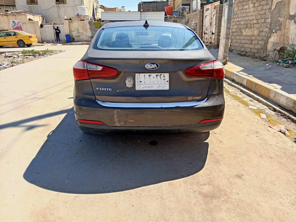 فورتي 2014 وأرد تبديل بنيد بس بدون دواخل ماكينه وكير تبريد جهز وبيه رشات صبغ تحويل ذي قار غراف سعر 90.   لبيع فقط *********** بغداد, العراق
