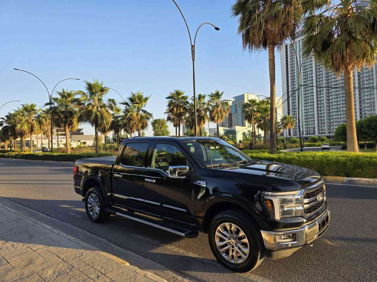 #f150للبيع
2024 lariat (fx4)
V6 3.5 turbo 

السعر: 410$$

ماشيه: 33000 mi
دبل أكسل(4x4)
قفل اكسل
٦ سلندر توين توربو
بانوراما
كيجات دجتال
٢ بصمة 
كشنات امامي تدفئة + تبريد
كشنات امامي تحكم كهرباء
كشنات جلد
سلم خلفي
كير طرح
كير ١٠ نمر
شاشة جبيرة
كاميرات 360 درجة 
حساسات 360 درجة
اشاير بل مري
نقطة عمياء
تشغيل عن بعد 
رادار امامي+ خلفي + جانبي
مرايات هيتر 
باب طويل بدي قصير (المرغوب)
كير و محرك و أكسل حدادية كلة بشرط

  ١ جاملغ امامي صبغ
  ارباك ستيرن  فقط و مرجع بلادي بدون دواخل بدون شاصي

مكان سيارة أربيل
للاستفسار: ***********
فقط بيع بدون مراوس
