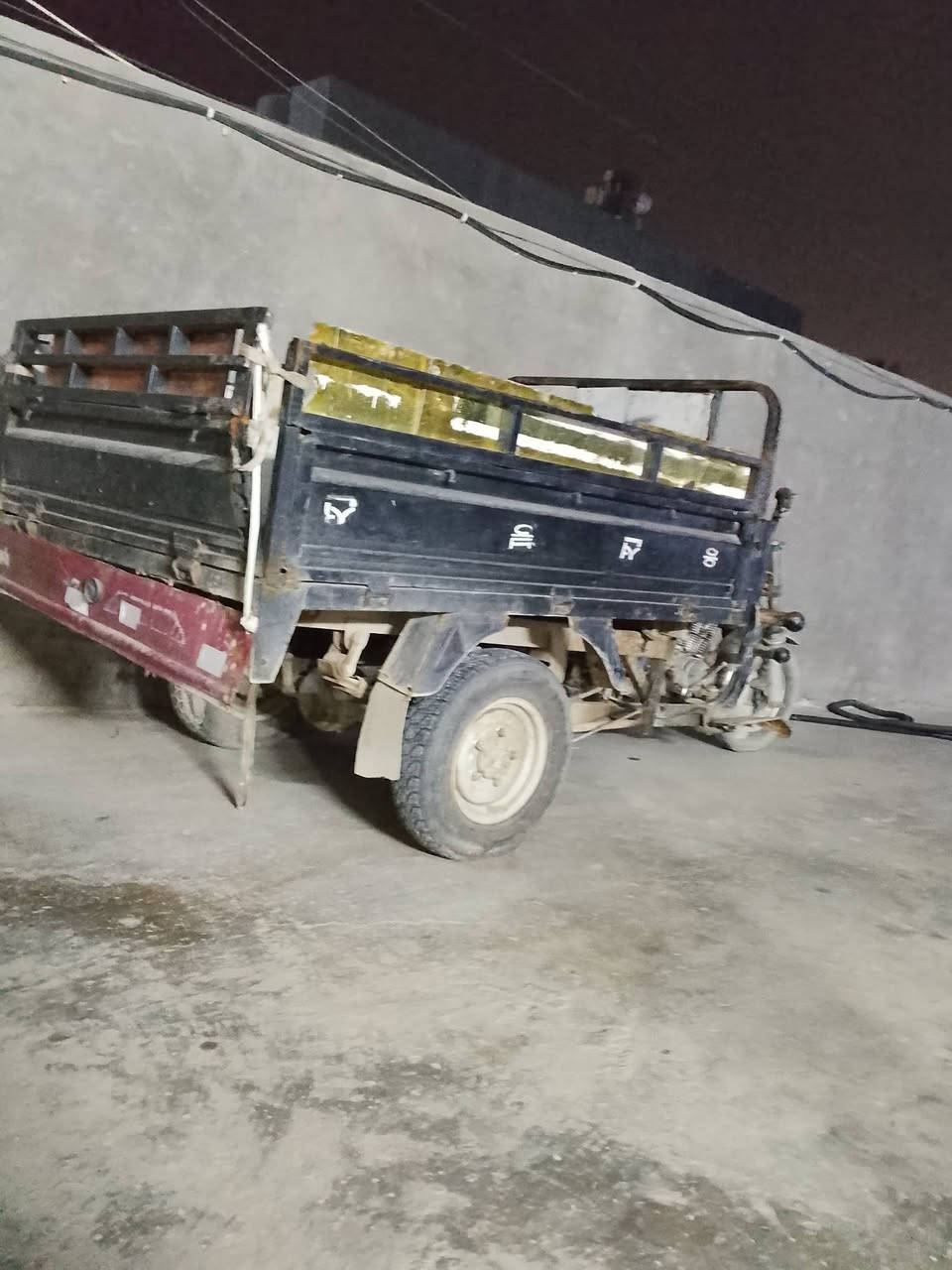 ستوته لبيع دلفين   سعر400 قفل وراق  وصوليه***********
