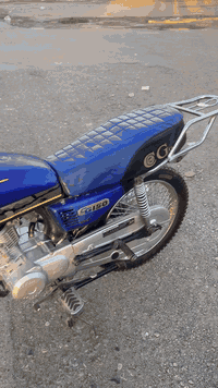 دراجه حلوه ومرتبه محرك نضيف كدام عينك فول نشاط تايرات جدد وياله جدد لا صرف ولا بخار بلشرط سعر 325الف بي مجال شراي طب هاص او انتصل ***********
