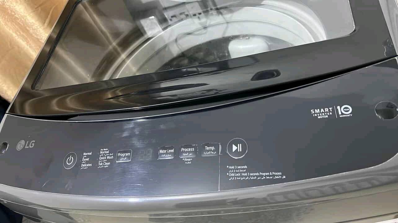 LG النوع
الوزن 16KG
استخدام 10 اشهر استخدام قليل جدا لشخص وليس عائلة
والسعر بي مجال قليل جدا