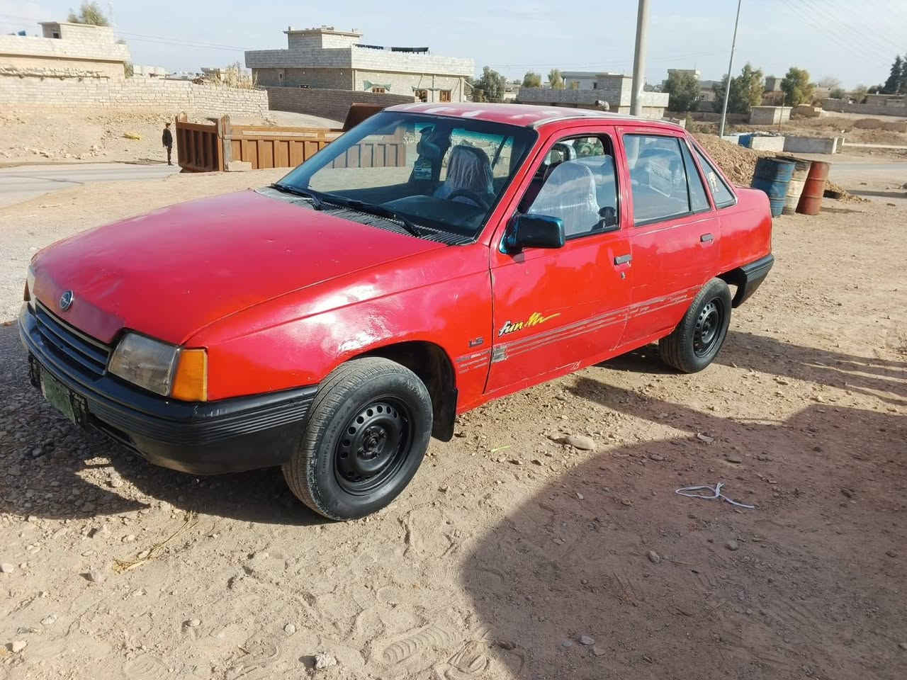 كاديت موديل 92 كير محرك شرط محرك 16 كابون بانزين بيه شرط التحويل وشرط الوكاله من الوكيل السياره حلوه وناصبه السعر 15 وبيه مجال اتصل ودالل ***********
