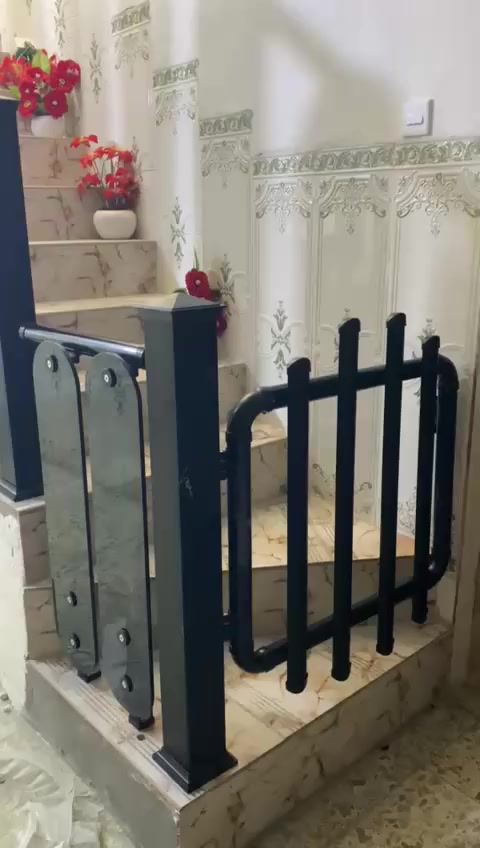 عمل المنيوم مطابخ محجرات درج ابواب شبابيك
للاستفسار ***********
