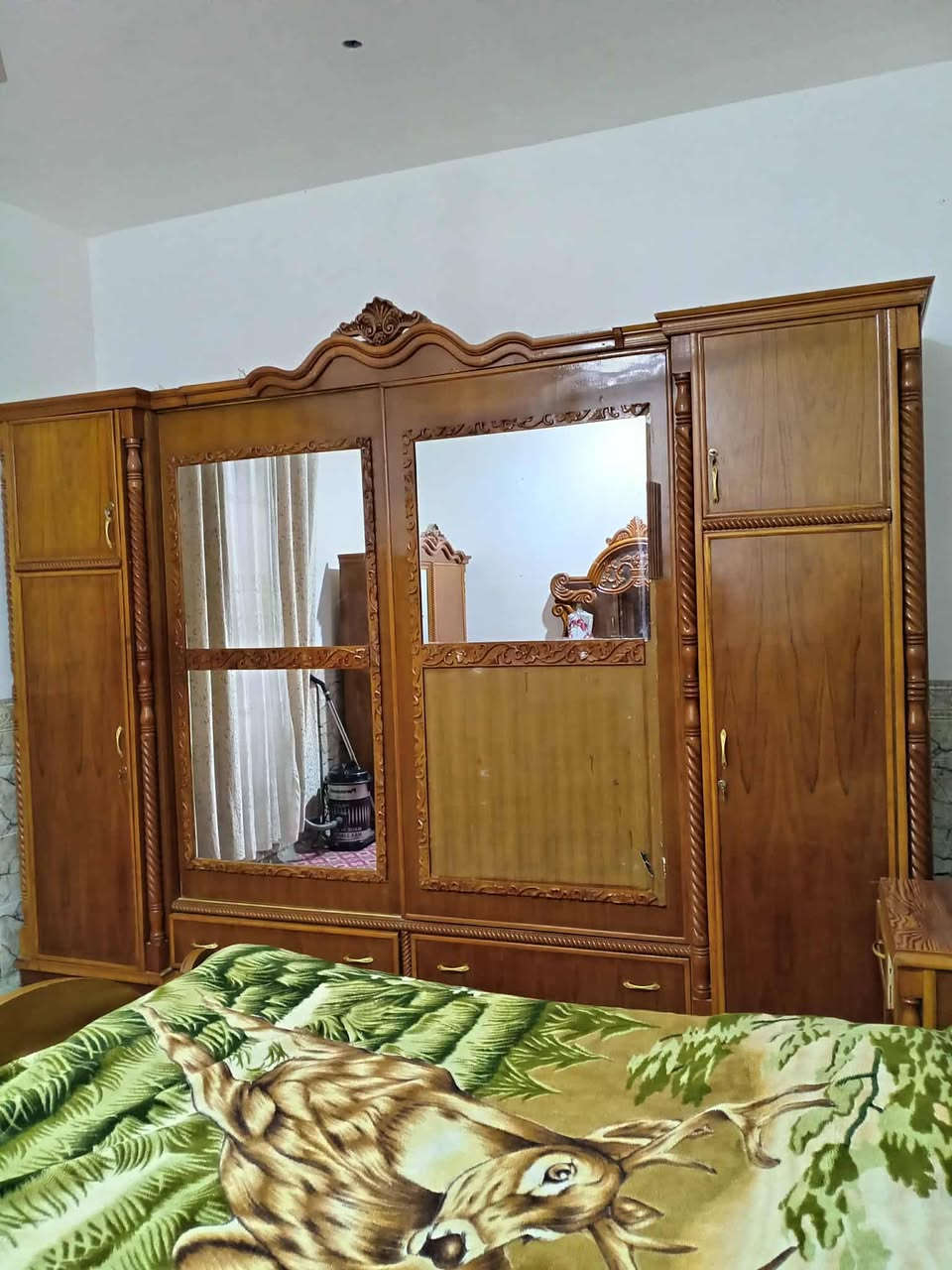 للبيع غرفه نوم حطاطه سعر ٩٠٠
*********** الاستفسار 
الرمادي منطقه الشراع
