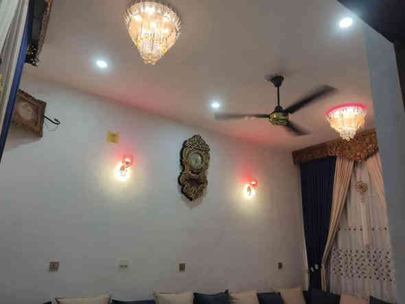 السلام عليكم دار للبيع 140 متر طابقين جديد كافت خدمات سند 25 بغداد الكمالية بستان علي كمال مربع ذهبي ***********
