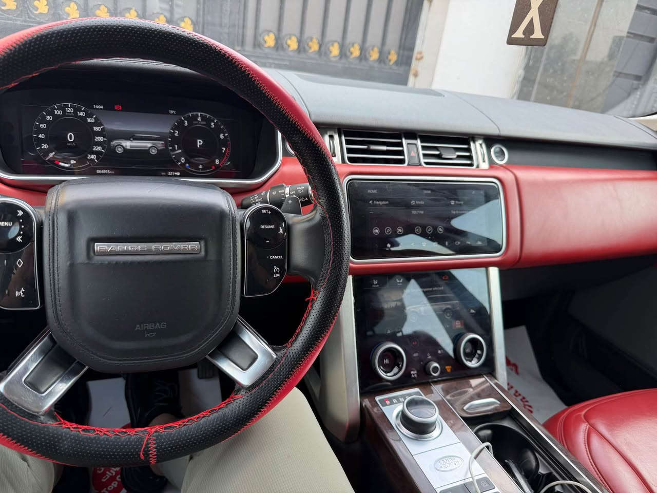 السلام عليكم …اخوان 
رانج روفر فوك خليجيه شركه سردار 
موديل 2020 رقم بغداد الدولي الجديد 
عداد المسافه 65 الف كيلو متر 
السياره كفاله عامه مغلفه PPF 
السياره كلش جديده 
كير مكينه شرط كفاله 
السياره فول مواصفات 1/1 
مكينه 6 سلندر قتصاديه 
بصمه 
داخل احمر اصليه 
جكات 
جنطه كهرباء 
بوب شفط 
السعر 53000$ بيه مجال 
بيع او مرارس 
للاتصال *********** 
عنوان السياره بغداد زيونه Webada East, Gampaha
