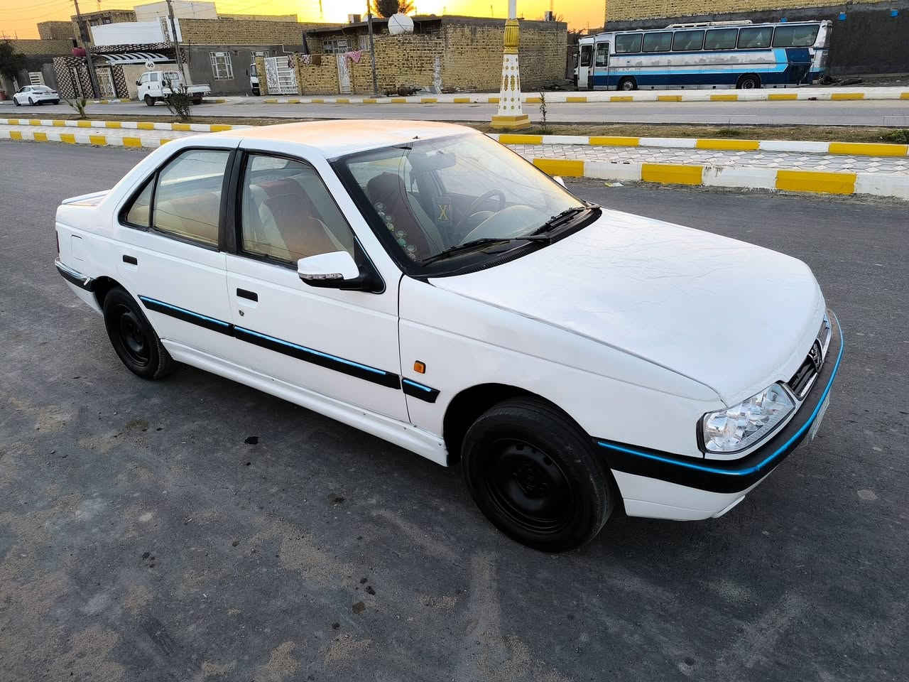 السلام عليكم بيجو ٤٠٥ رقم بصرة موديل 2010 جديدة وجاهزة وسعرها مناسب 33 ورقة وبيها مجال مكينة وگير وحدادية خير من الله مابيها ضربة السيارة ومكفولة من العيب الشرعي ترايك وين ماتريد مكان السيارة ذي قار قضاء الفهود اتريد تفاصيل اكثر على السيارة راسلني واتساب ادزلك فيديو شرح مفصل عليها #ملاحضة مامتواجد ع الفيس فقط واتساب..
‏‪‪0788 223 6548‬‬‏
