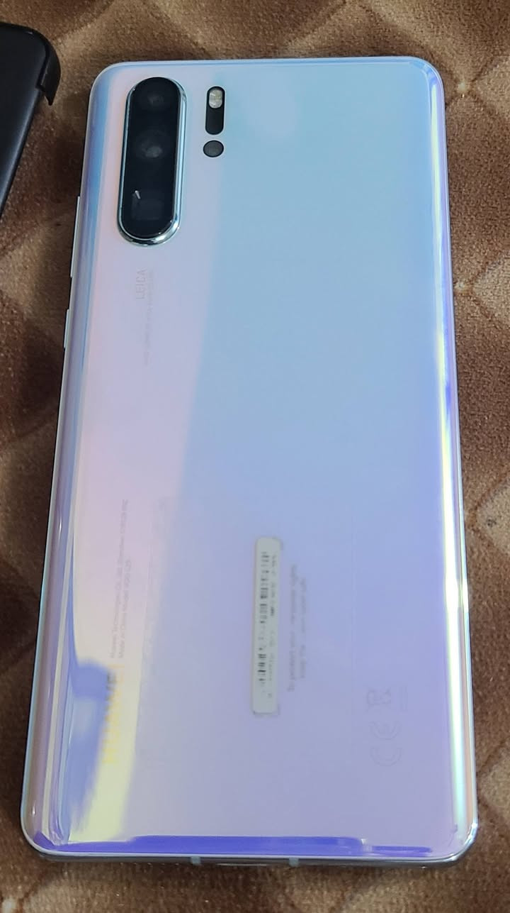 P30 pro 
ملحقات كامله
الذاكره 256
العشوائية 8 
السعر 230 الف قفل
المكان بغداد الشعلة__ماعندي توصيل


**إذا كنت صاحب هذا الإعلان وتريد حذفه لأي سبب، رجاءا أرسل رسالة إلى الدعم الفني**