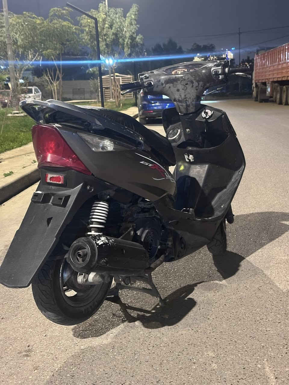 السلام عليكم 
شباب دراجه ثعلب للبيع✅
الدراجه مفتوحه بس نضيفه ✅
ولميكنه ناعمه كلش 🔴
الدراجه كلشي مابيه بيه نقوصات بصيطه 🔴
الدراجه نكره سلف نفس ماشوف بل فديو ✅
السعر 350 وبيه مجال عله كد الجيه مجال مو هواي ❗️
مكاني بغداد الحريه 📍
للستفسار ***********
