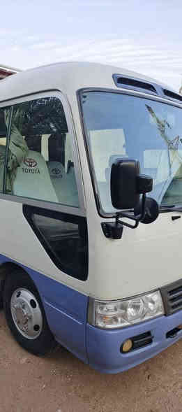 السلام عليكم كوستر للبيع موديل ١٤ مكينه كير كفاله بيه قطعتين صبغ سيارة خير من الله السعر ٢٩٠ ورقه وبيه مجال قليل للشراي ***********
