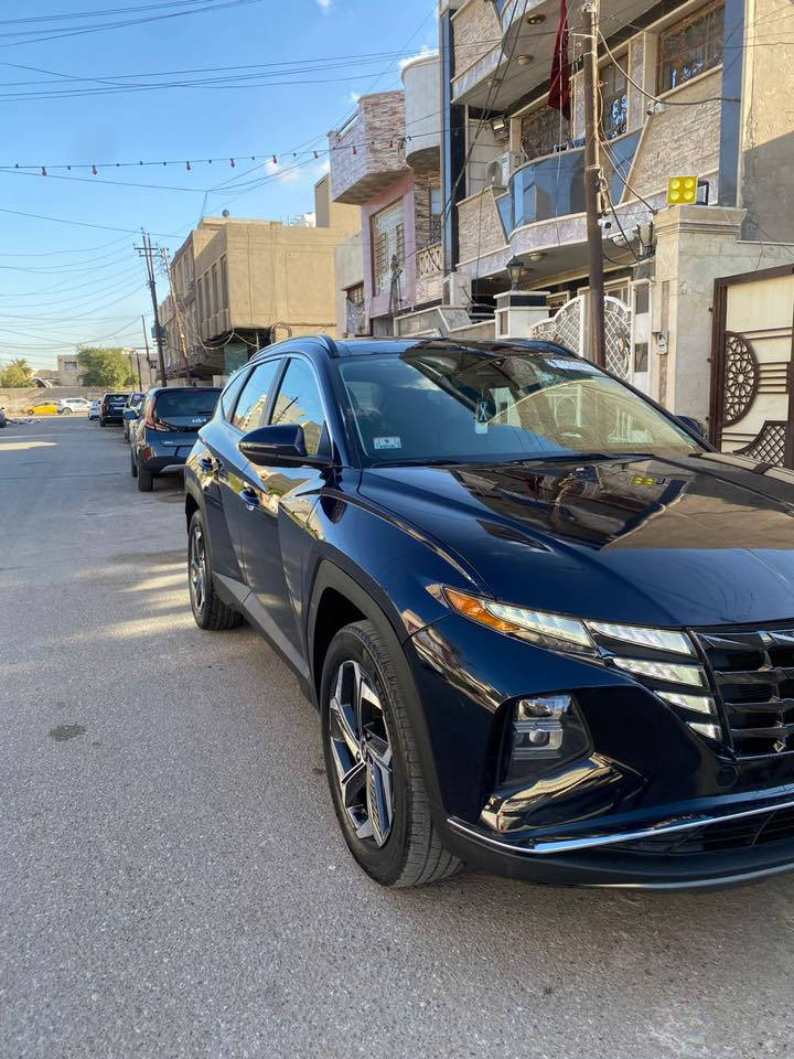 توكسان موديل 2023 وارد امريكي هايبرد موصفات واحد على واحد هاترك اعلى فئة حادثها طخة خفيفة بالجاملغ الأمامي الأيمن بدون ايرباك ودواخل ماشية 68 كيلو مكاني بغداد الجديدة السعر 184 وبيها مجال بسيط***********
