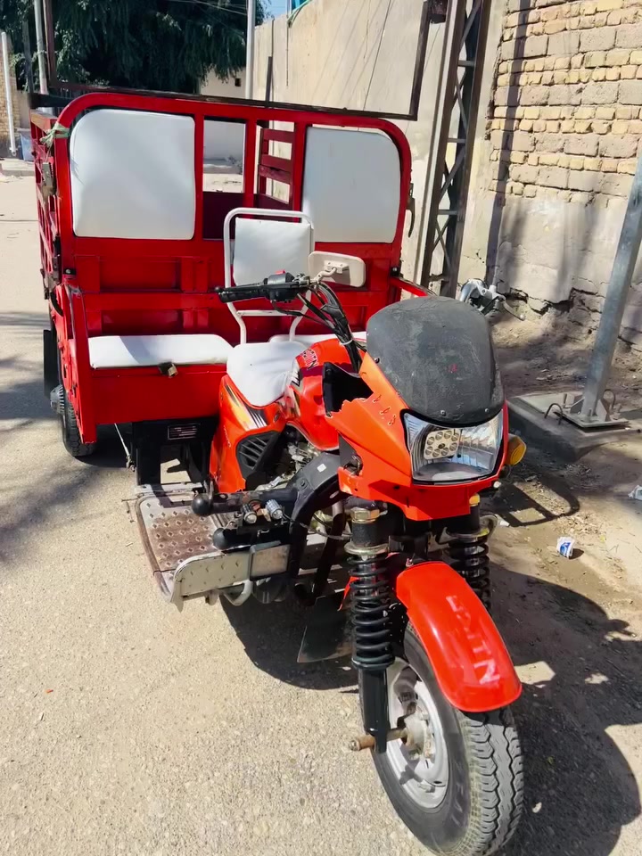 سلام عليكم ستوته همر موديل 18كفاله عامه شاصي وبدي ومكينه فول المكان حي العسكري ***********
