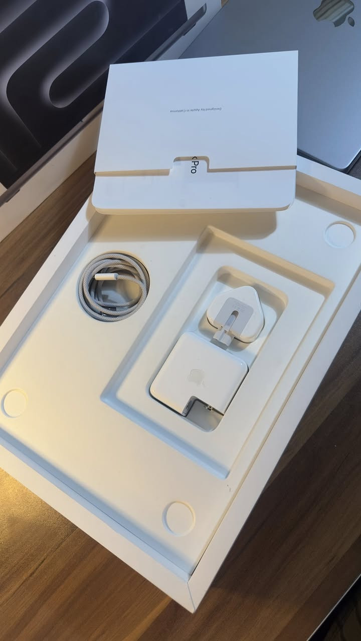 Macbook pro M3 2023
https://t.me/Appllle_Product

14,2 inch
Hard 512 
Ram 8 
شباب هذا اللون لا بلاك ولا سلفر هذا نفطي اسمة سبيس غري يمووت
 
لا تسولفون بالنظافة معروفيينن 1000‎%‎💙🙂‍↔️ باتري 94✅ شرق اوسط عربي 
كامل ملحقات،،

للطلب والأستفسار ارسال رسالة 

قناه التلي 
https://t.me/Appllle_Product

تيك توك
www.tiktok.com/@wolf.wiq
انستا
https://www.instagram.com/wolf.wiq/profilecard/?igsh=MXdpZG5maTQ5N3p1ZA==


**إذا كنت صاحب هذا الإعلان وتريد حذفه لأي سبب، رجاءا أرسل رسالة إلى الدعم الفني**