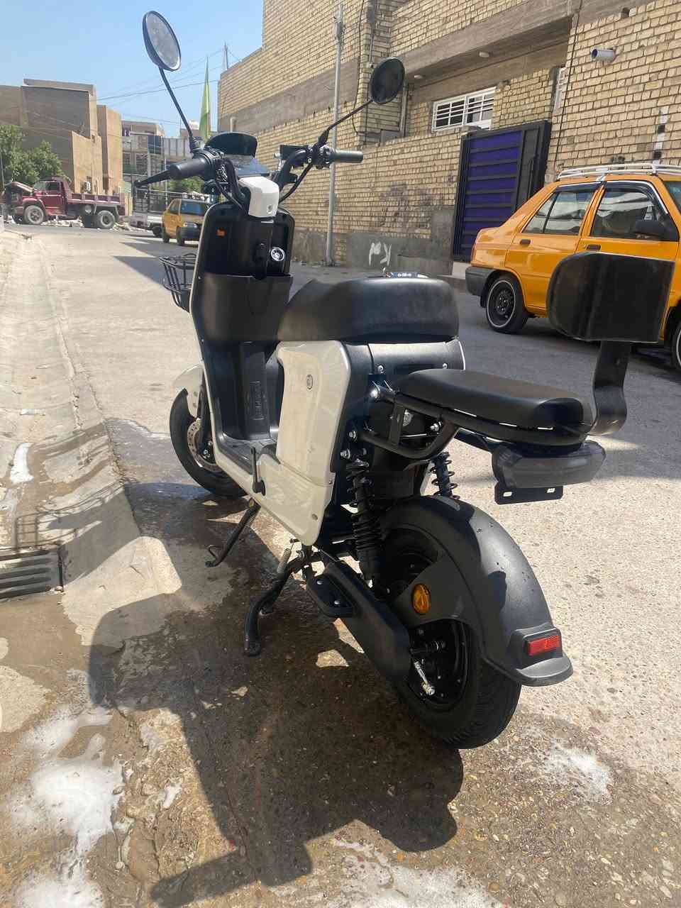 سلام عليكم دراجة شركة ريان R9 دراجة نضافة 100/90 
تايرات جدد كفرات جدد كلة بلادي سويج و بصمة و كرت 
مكاني بغداد حي الجوادين سعر ب 400 و بيهة مجال 
*********** اتصل و تدلل
