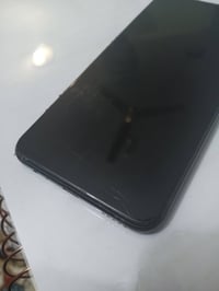 واي تسعه اس بي • شاشة مكسورة • ١٢٨