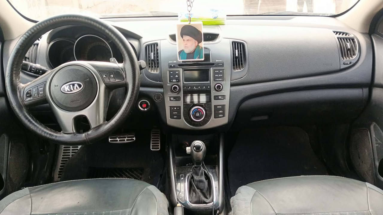 اسلام عليكم البيع سيراتو موديل 2012 خليجيه 
السياره جاهزه مكينه وكير وحداديه وتبريد خير من الله
بيه صبغ ثلاث قطع بدون داخل
رقم اربيل دوالي سنويه 2031
السياره فول واحد على واحد بصمه تحكمات ستيرن شفتات ستيرن فتحه فول مري شفط 4 دسك
مكينه 1600
السعر 93 وبيه مجال الشراي
العنوان طريق كربلاء نجف عامود 250
رقم الهاتف ***********
اي استفسار اتصل على الرقم وبيك خير وتدلل
