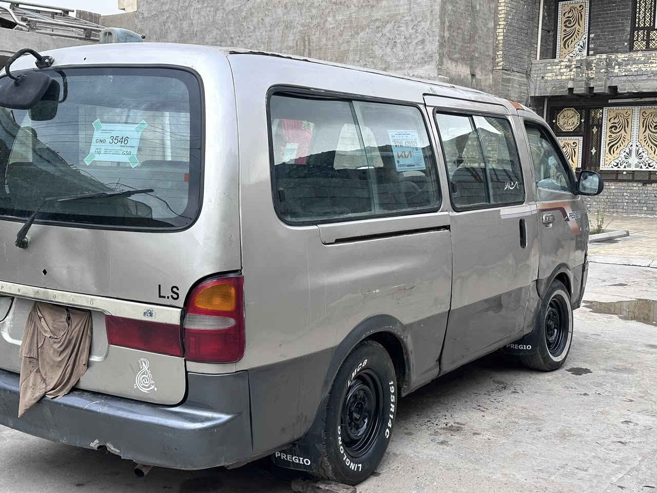 سلام عليكم كيا بريجو ١٩٩٦ رقم بغداد الماني طرف ثالث حائز ثالث موجود  داخله هسه هيئه مصفرىه مكينه كير مكفولات كهربائيه كلهة شغالةً دوشمة جديد مكان بغداد حي النصر ***********
