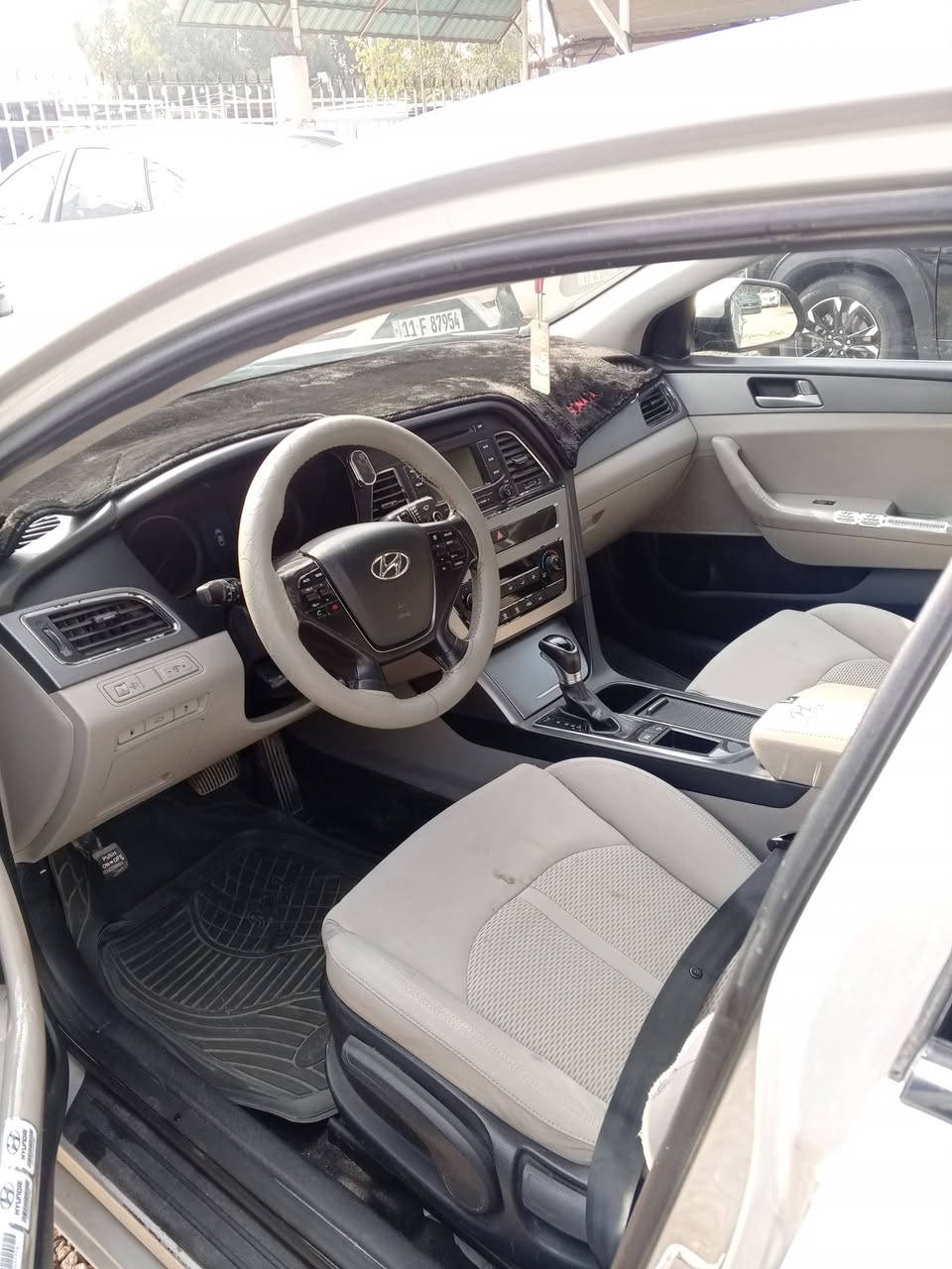 سوناتا خليجي 17  فول مواصفات بيها 5قطع رش من الخليج بدةن حادث وتبديل وبارد 
رقم اربيل نافذه سنوية باسم شركة وكالة تحويل مضمون 
السعر 123
سونار بالمنشور 
السيارة جاهزة بمعنى الكلمة من كلشي 
عاجبتك اتصل ما عاحبتك لا تتصل واتگلي اشبيها التفاصيل بالمنشور 
***********
مكان كربلاء
