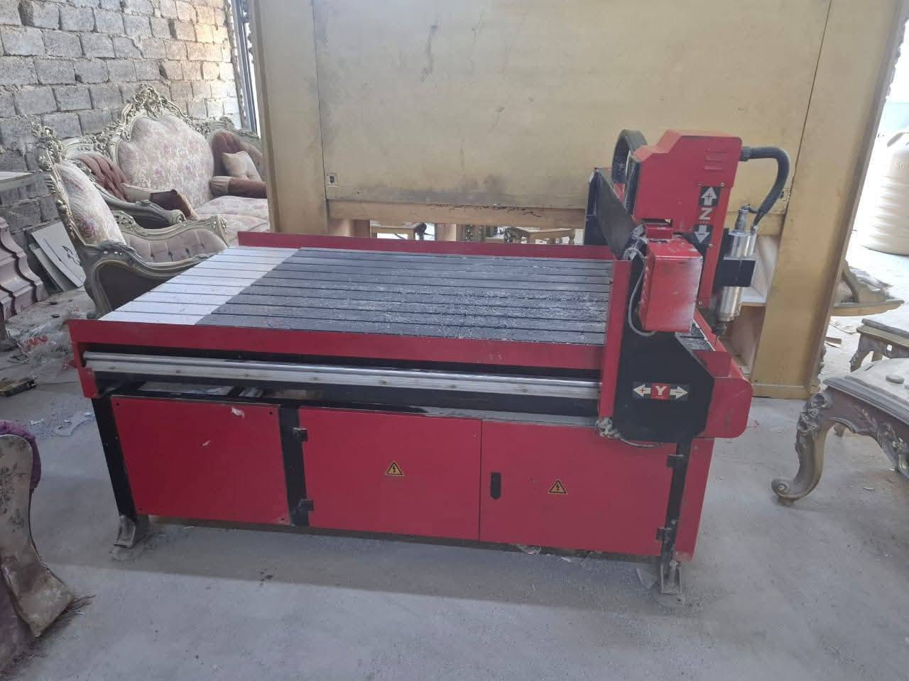 السلام عليكم مكينه CNC للبيع
١٩٠في ١٣٠ 
نظيفه جدا جدا 
***********
