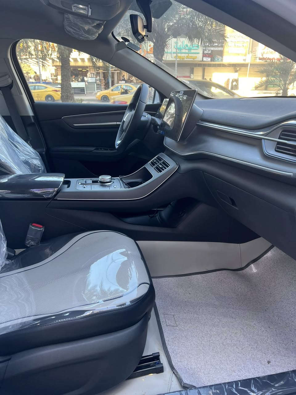 دستروي للبيع موديل 25 ماشية 425 الون ابيض مكفولة كفاله عامةسيارة بسمي تحويل ثاني يوم دوشمة عام سيارة جاهزة سعر 19650 وبيها مجال الشراي مكاني شارع فلسطين 
*********** واتساب 
*********** اتصال
