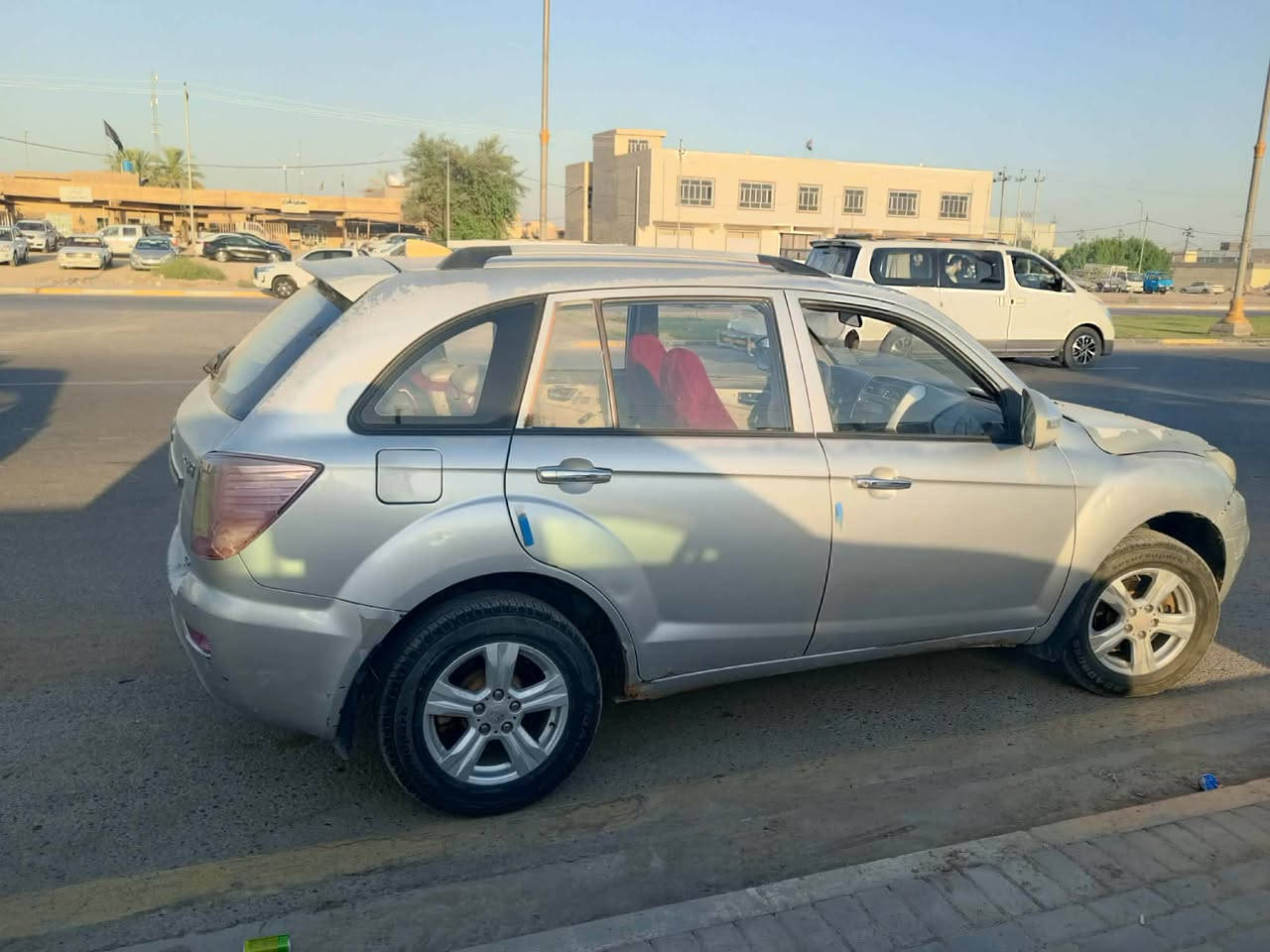 سلام عليكم ليفان مديل ١٢سياره نضيفه من جدا مكفوله لأضربه لاصبغ تخم تاير جديد حداديه جديده رقم نكليزي دولي السنويه لغايه ٣١سياره بسمي شرط تحويل ثاني يوم السعر 55الاستفسار ***********☎️📞وذا اكو مراوس عادي حسب القناعه
