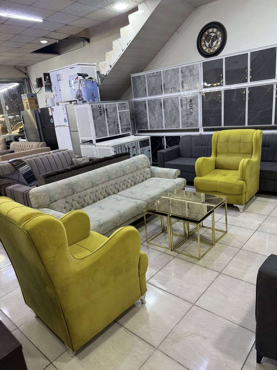 موبيليات علي يتوفر جميع الأثاث المستعمل بيع وشراء وتبديل الجديد بل مستعمل العنوان اربيل سايدين بنصلاوة فرمانبران مقابل ماركيت شياؤ الاستفسار *********** ☎️ 
واسف ماجاوب على تعليق ارد فقط فايبر وتساب اتصال يتوفر نقل اربيل  بغداد بصرة موصل كركوك سليمانية دهوك فقط
