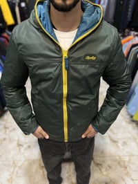 قمصلة وجهين سعر ٨ الف توصيل كل العراق ب ٥ الف يلبس وزن ٦٠-٦٥ للحجز ٠٧٧...