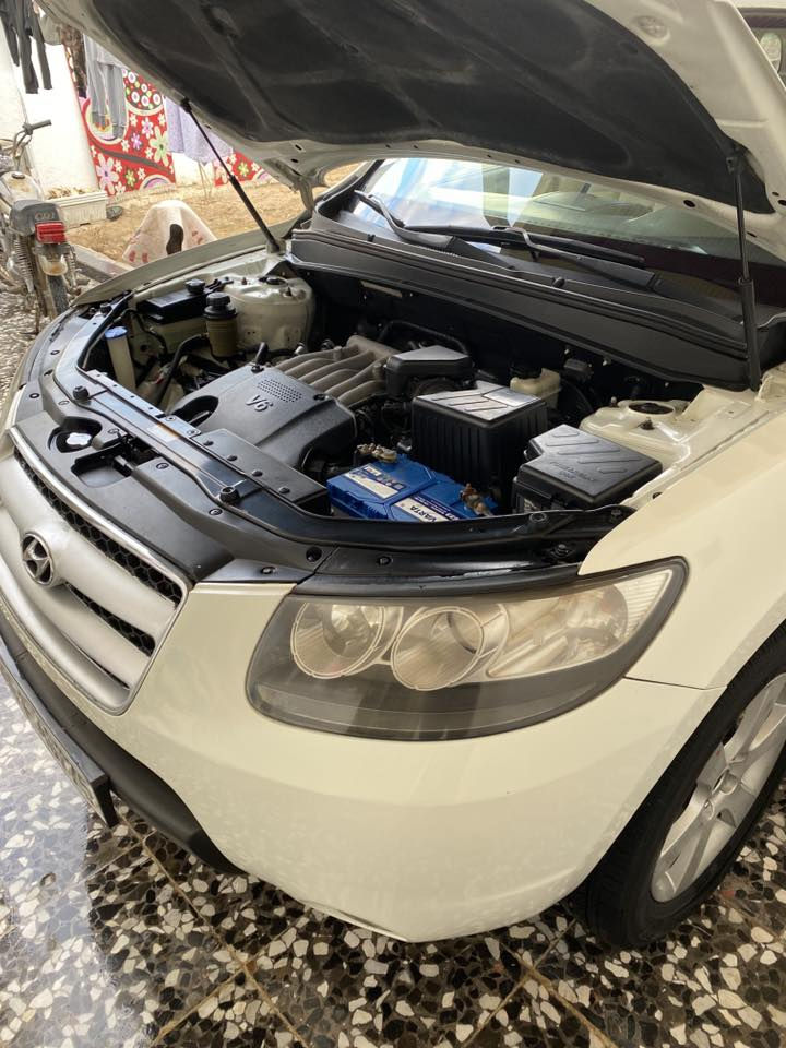 سلام عليكم للبيع هونداي سنتافي خليجي مكفول 

محرك 6
سبعه راكب 
ماشيه 179
رقم بصره انجليزي 
مكانها ميسان 
***********

رايدها 147
