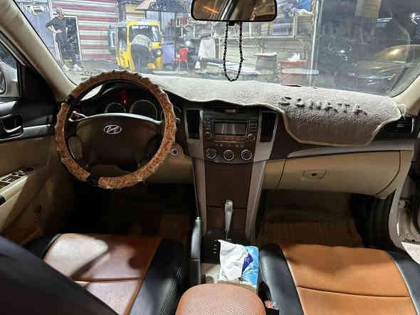 السلام عليكم 
سوناتا لبيع 
خليجي 2009
بدون مواصفات 
ماشيه 500
كشنات جلد تغليف 
السعر دفتر وعشر ورقات 
11000
للاستفسار الاتصال على الرقم 
***********
