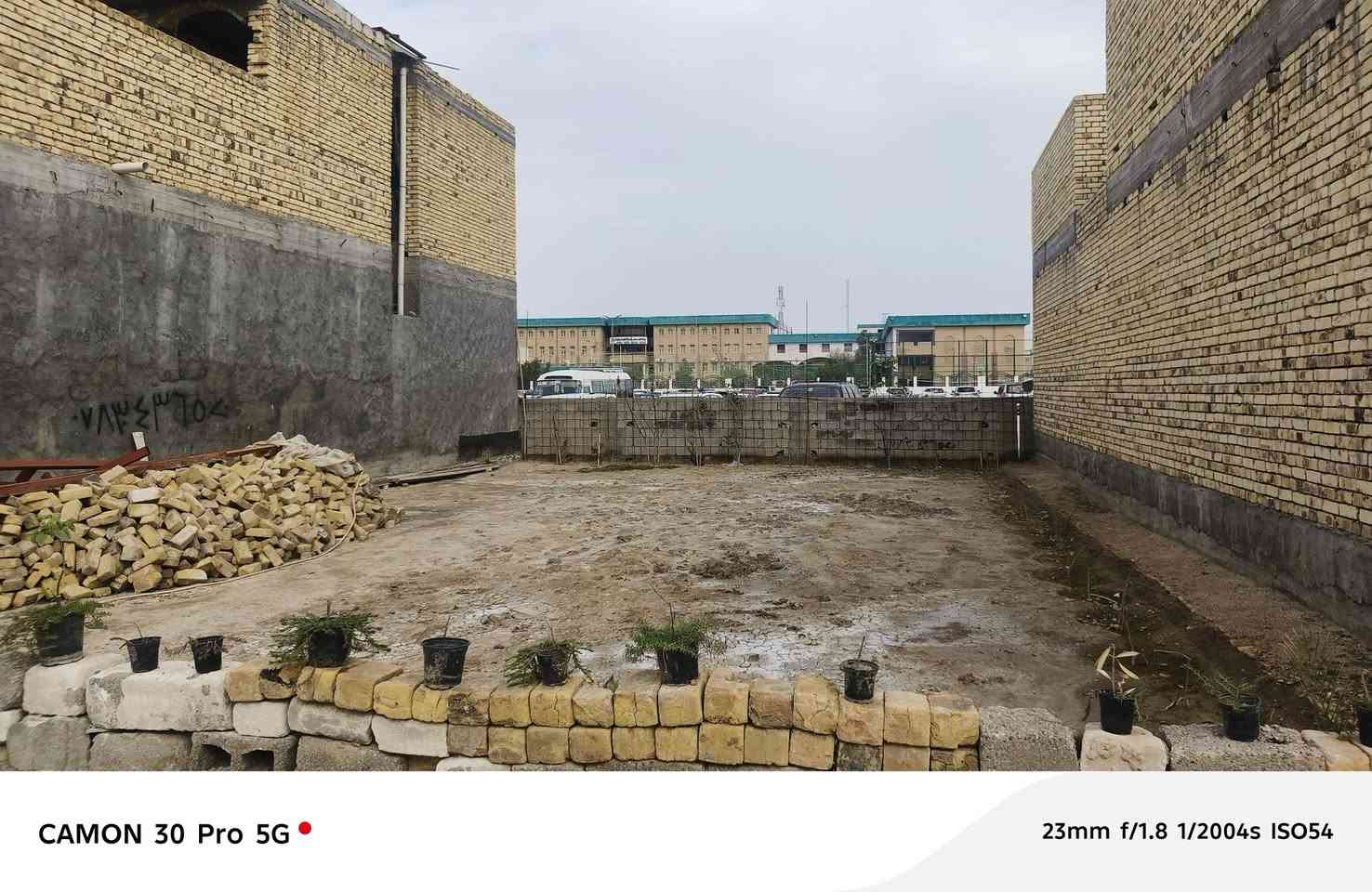 يالله السلام عليكم قطعه 180م 
وجه10م ونزال18م
طابو اسهم 
مقبيل جمعة المام الصادق
كل الخدمات متوفره
شارع 10م
قريبه كلش من شارع السيدين الربط بين سديناويه ولسريع 
باقي التفاصيل
***********
_______________________________
عندك بيت للبيع او #للايجار دزلي تفاصيله وسعره ع الخاص بيع وإيجارات سريعه ان شاء الله والتسهيل من الله / تفضلوا خاص اوالاتصال على الرقم التالي 
__________***********___________
وسنكون في خدمتكم غايتنا رضاكم والمصداقية في العمل شعارنا
