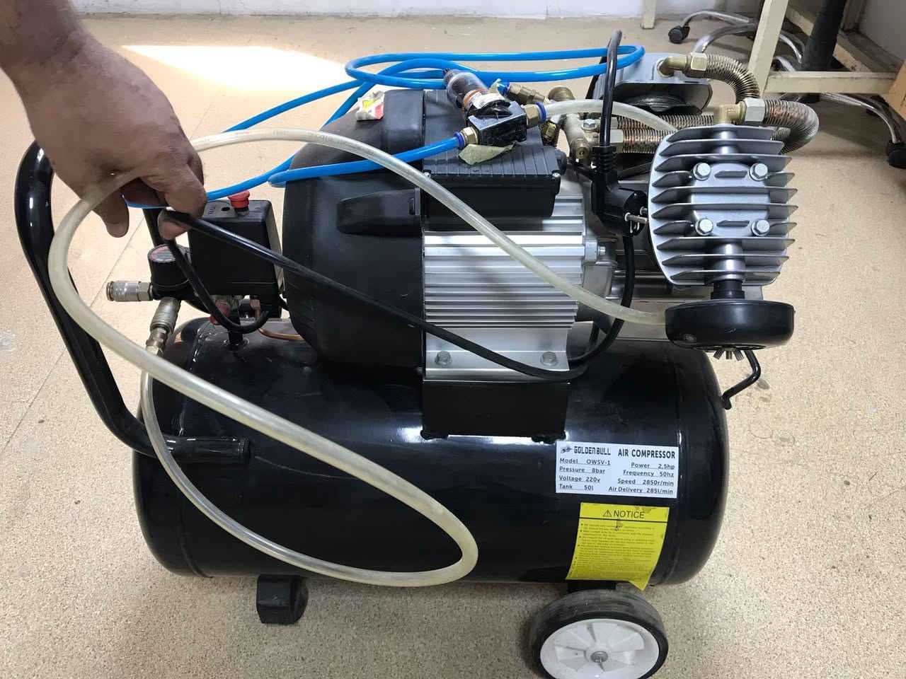 كمبريسور للبيع
للبيع
٢٠٠ الف مع بطل  هيدروجين حجم كبير
مكاني المدائن شارع الوردية
***********
