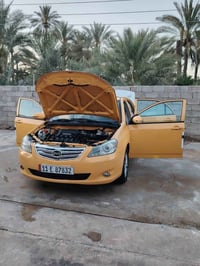سياره بي وايدي موديل ٢٠١٣ السياره جاهزه من كلشي كلها شغاله من كهربائيا...