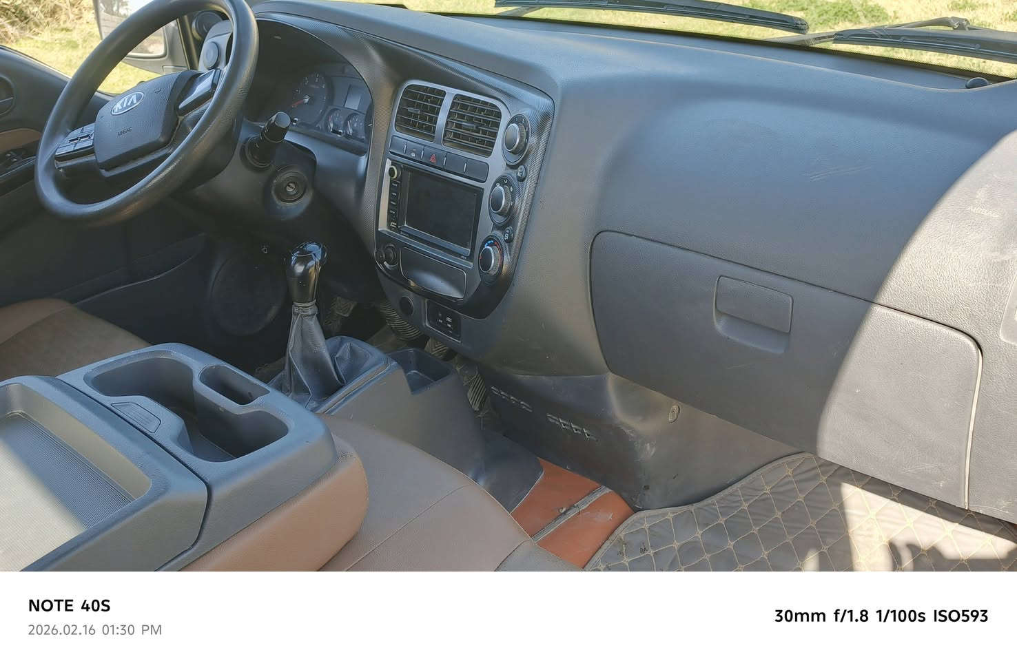 السلام عليكم للبيع كيا قماره وربع موديل ٢١شكل ٢٢ماشيه ١٥٠كفاله عامه رقم قادسيه تحويل ثاني يوم سياره جديده سعر ١٣٥بيه مجال العنوان بابل الشوملي اتصال//***********//***********
