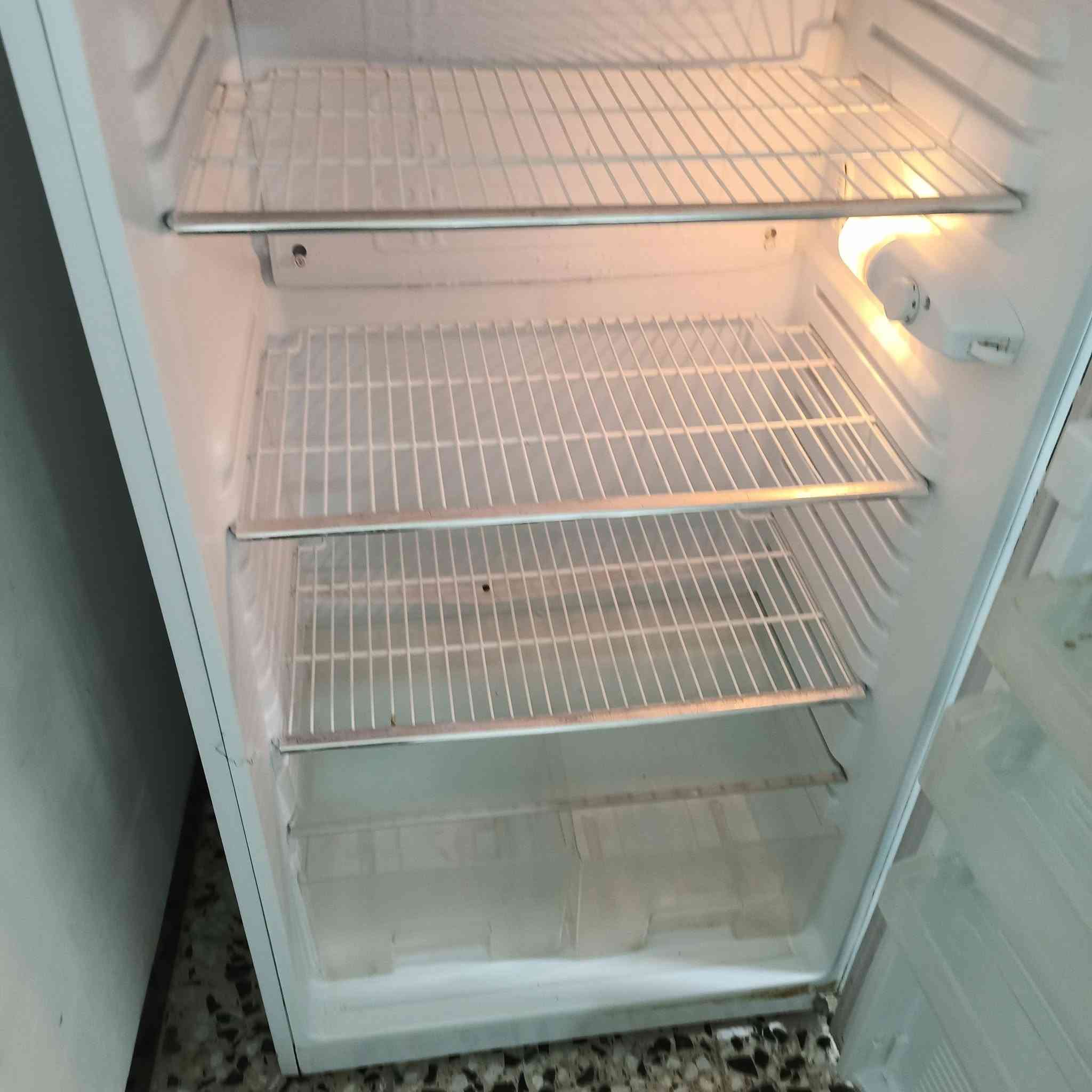 ثلاجه خت جديده ب 300 وبلازمه حجم 43 ب 150 ام النت


**إذا كنت صاحب هذا الإعلان وتريد حذفه لأي سبب، رجاءا أرسل رسالة إلى الدعم الفني**