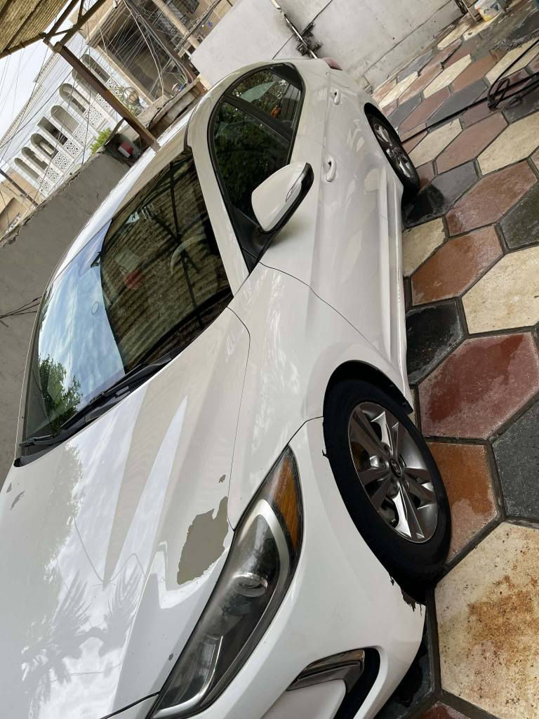 السلام عليكم النترا 2017 خليجي صبغ جاملغ امامي بدون دواخل وبيه تكحيل كير ومحرك مكفولات تبريد ثلج رقم بغداد بأسمي السعر 125 مكان السيارة بغداد حي الخضراء *********** بغداد, العراق
