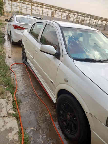 السلام عليكم ابل استره موديل 2002للبيع محرك كير مكفول 
السعر 55 ورقه وبيها مجال ***********
