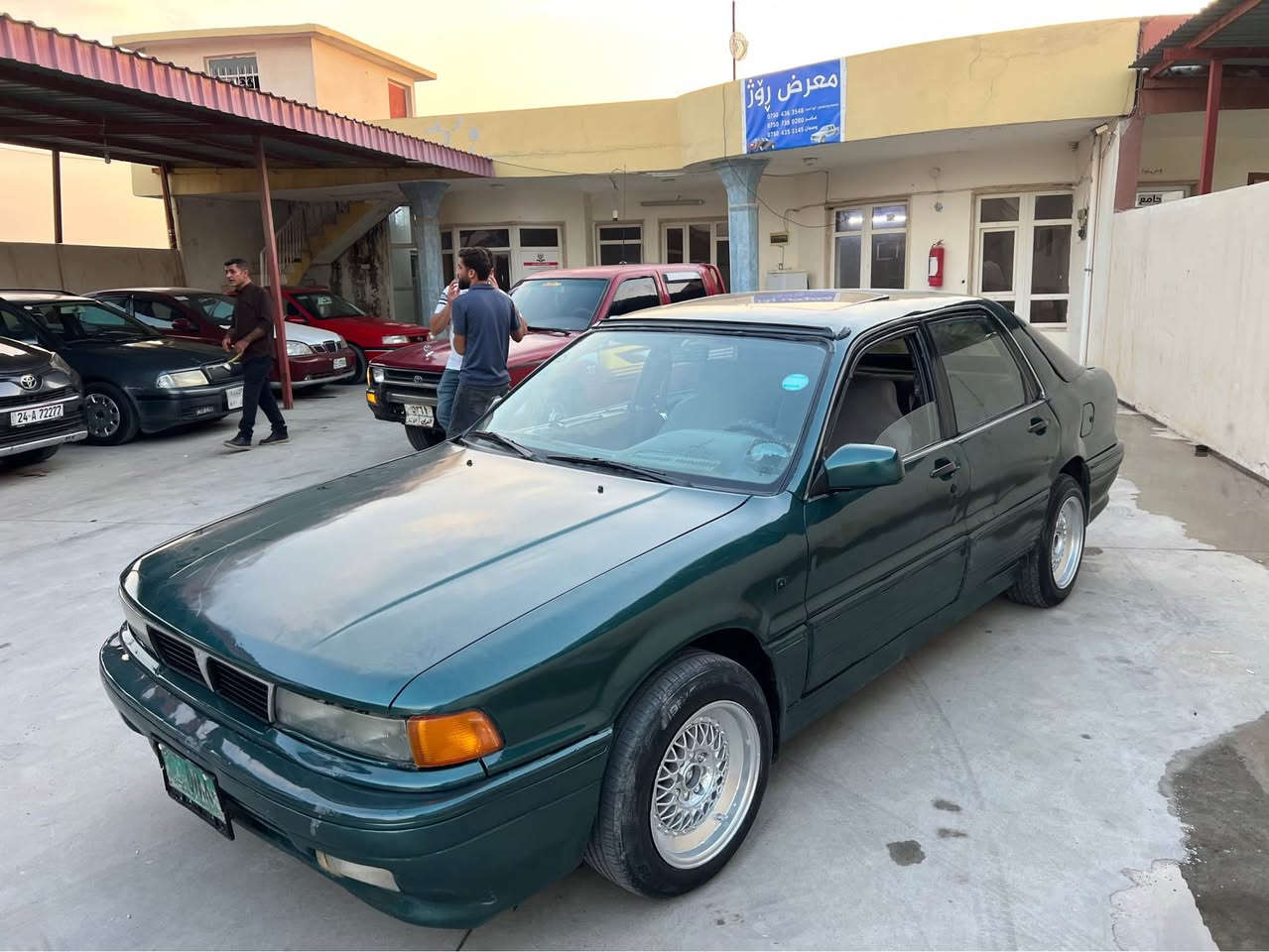 گلاند 1991 سعر 15 و مجال
ئارم و سنوی اسلی ب شەرت
بی لیدران  سیارە جاهزە
گیر و مکینە هەمی ب شەرت
شوین روڤیا/*********** اكر, نينوى
