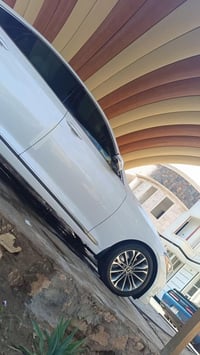 #لعشاق_النظافة والسيارات المميزة  النادرة  جينيسس رويل- رقم بغداد انضف...