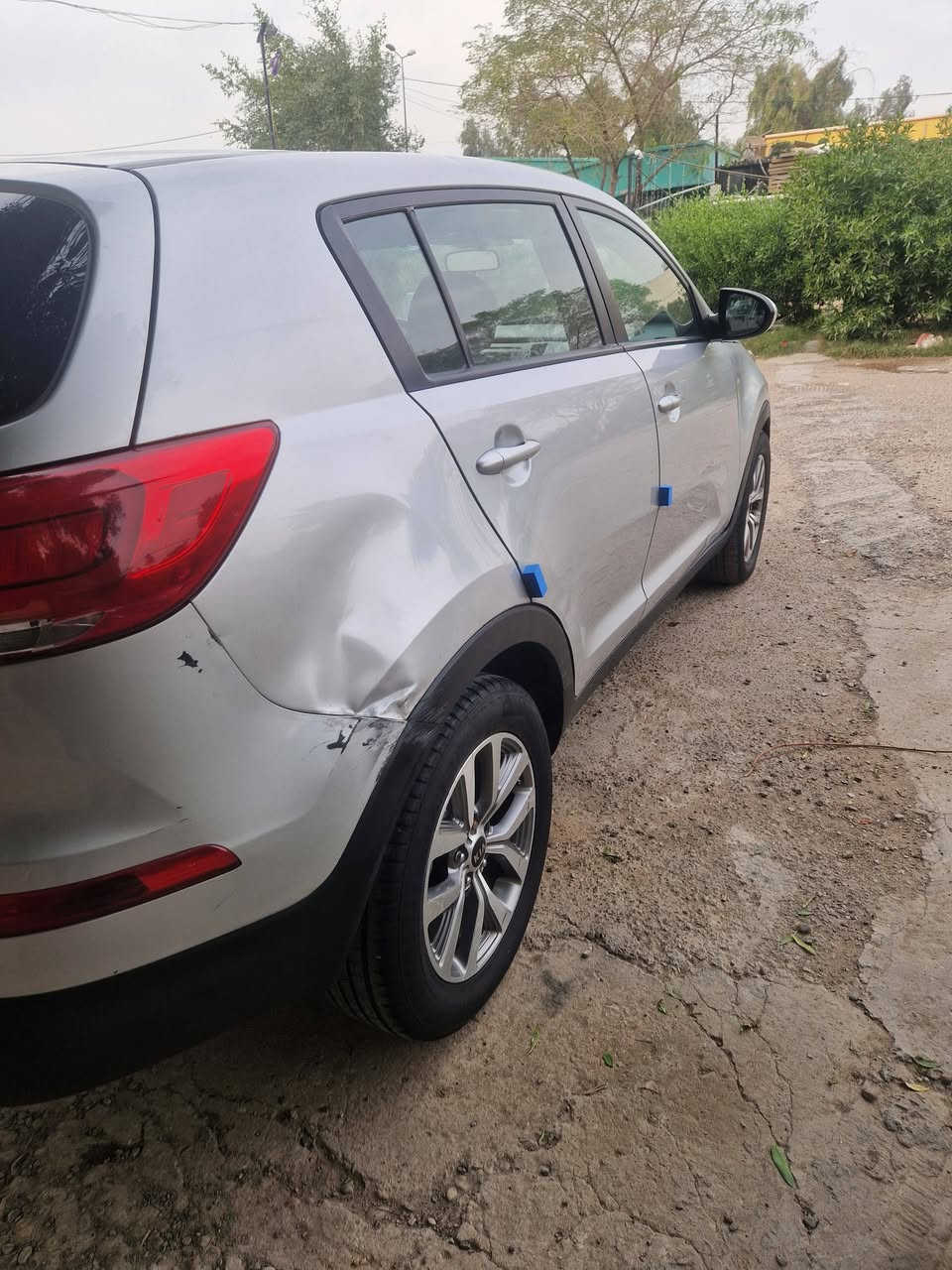 سبورتج موديل 2016
وارد امريكي
ماعندي صور الحادث
جاملغ وبنيد صبغ
الصور كدامك
محرك ممتاز وممفتوح
ماشيه 80 الف بشرط الفحص
صدر وحداديه درجه اولى
كلشي شغال متذب دينار
باسمي شخصيا
فحص وهزه وسنويه كله جديد
الداخل حلو واستعماله نظيف بس يرادله حمام 
سياره مال بيت ومن زمان عدنه
السعر 133 
العنوان بغداد الكرخ العامريه
***********
