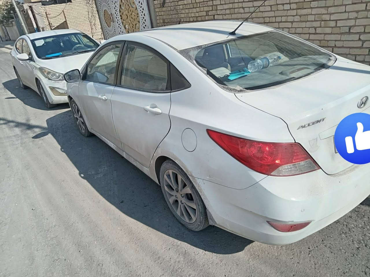 سلام عليكم
اكسنت موديل 15ورد خليجي محرك 1600قطرتين محرك كير مكفولات مواصفات معروفه فتحه شاشه كامره حساس خلفي ويل كب رقم بابل دولي 
بيهه  باب سايق وباب خلفي وجاملغ  امامي رش فقط  مكاني كربلاء
***********
