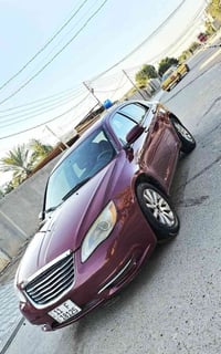 للبيع | كرايسلر 2015 🚗 الموديل: 2015 اللون: عنابي (نبيذي) قير: أوتومات...