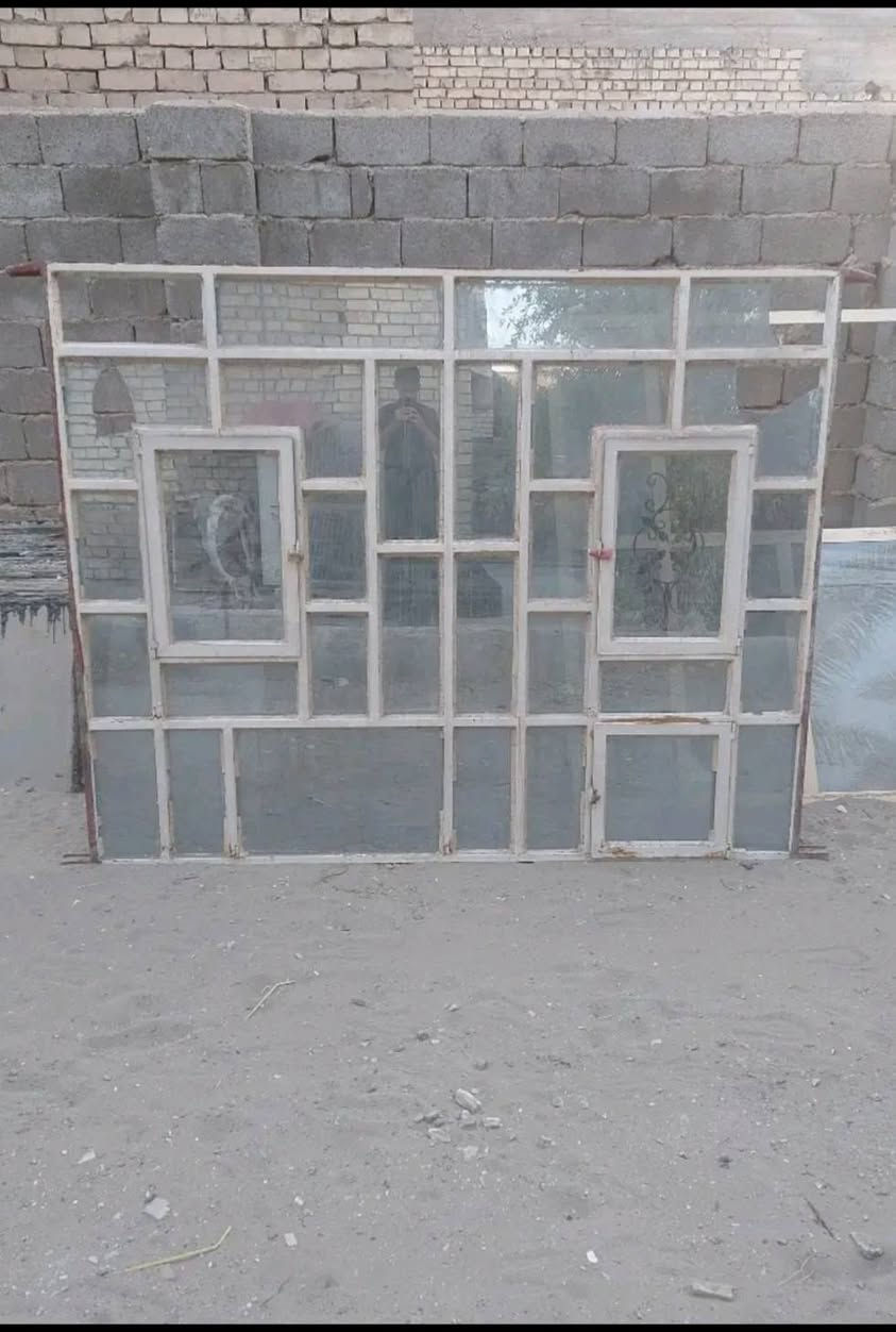 شبابيك للبيع 
السلام عليكم ورحمة الله وبركاته شبابيك للبيع قطره خياس ما بيهن عدد ٢ مع جام خانه نضيفه العنوان بغداد @ رقم الهاتف ***********
