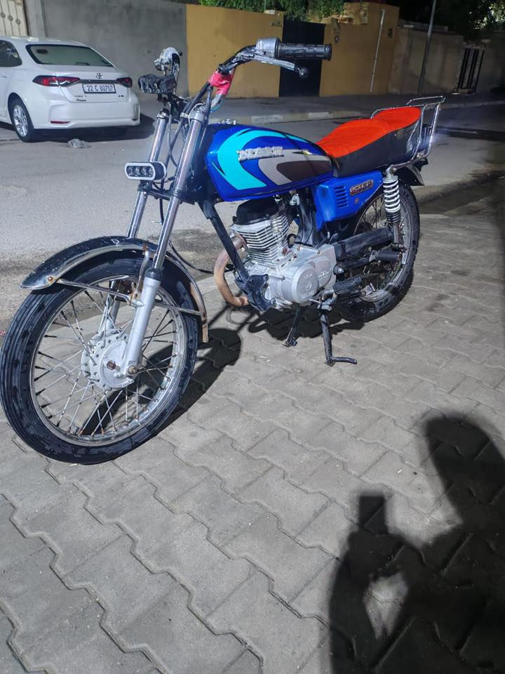 السلام عليكم شباب دراجه ايراني نامه اوراقهه ضايعه مكفوله من السرقه تجي تاخذهه من البيت دراجه شوفت عينك كلش نضيفه ورزنه وماعايزهه محرك ناعم يخبل مفتوح مره وحده شلعه تاكل الكاع ترايك وين مايعجبك كهربائيات شغاله الدراجه كلش مرتبه ونضيفه سعرها ٤٥٠ وهاذ رقم راعيهه ***********
