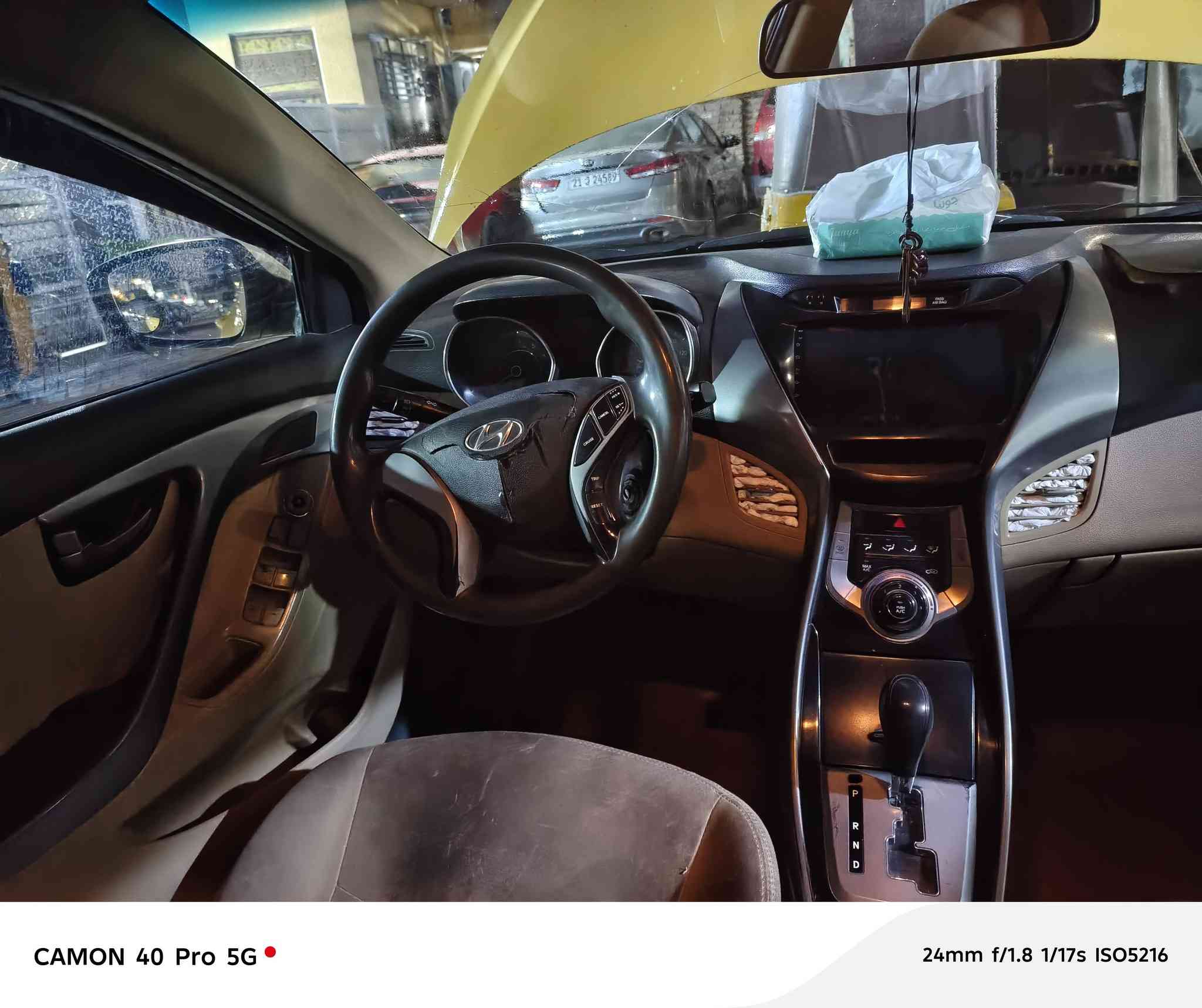 السلام عليكم
الانتره موديل ٢٠١٣
رقم بغداد بسمي 
كير مكينه خير من الله 
مكان سياره بغداد شعب 
سعر ٩٠وبيها مجال 
*********** موجود واتس ورقم
