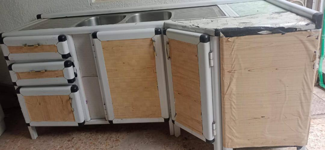 كاونتر نظيف ومناسبه سعره مناسب جدا
سعره 300 الف وبيه مجال 
*********** 
العنوان الاسكان الصناعي النزله الثانيه
