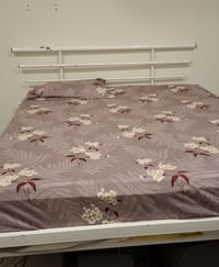 للبيع .. سرير ٢ نفر  ويا الدوشك.... حديد عراقي اخو الجديد بي شخطة بسيط...