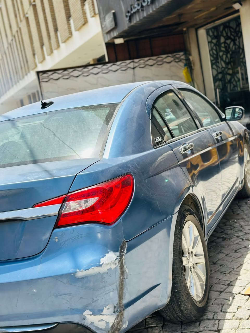 C200 بيع او مراوس بحدث 
تبريد كير محرك كفاله 
فتحه سقف 
مكينه 4
تحكمات جهتين 
مثبت سرعه 
خزن مموري
السياره مصبوغه جماليه اثر جراد جاهزه للخير.   عنوان السياره بلديات 
***********
